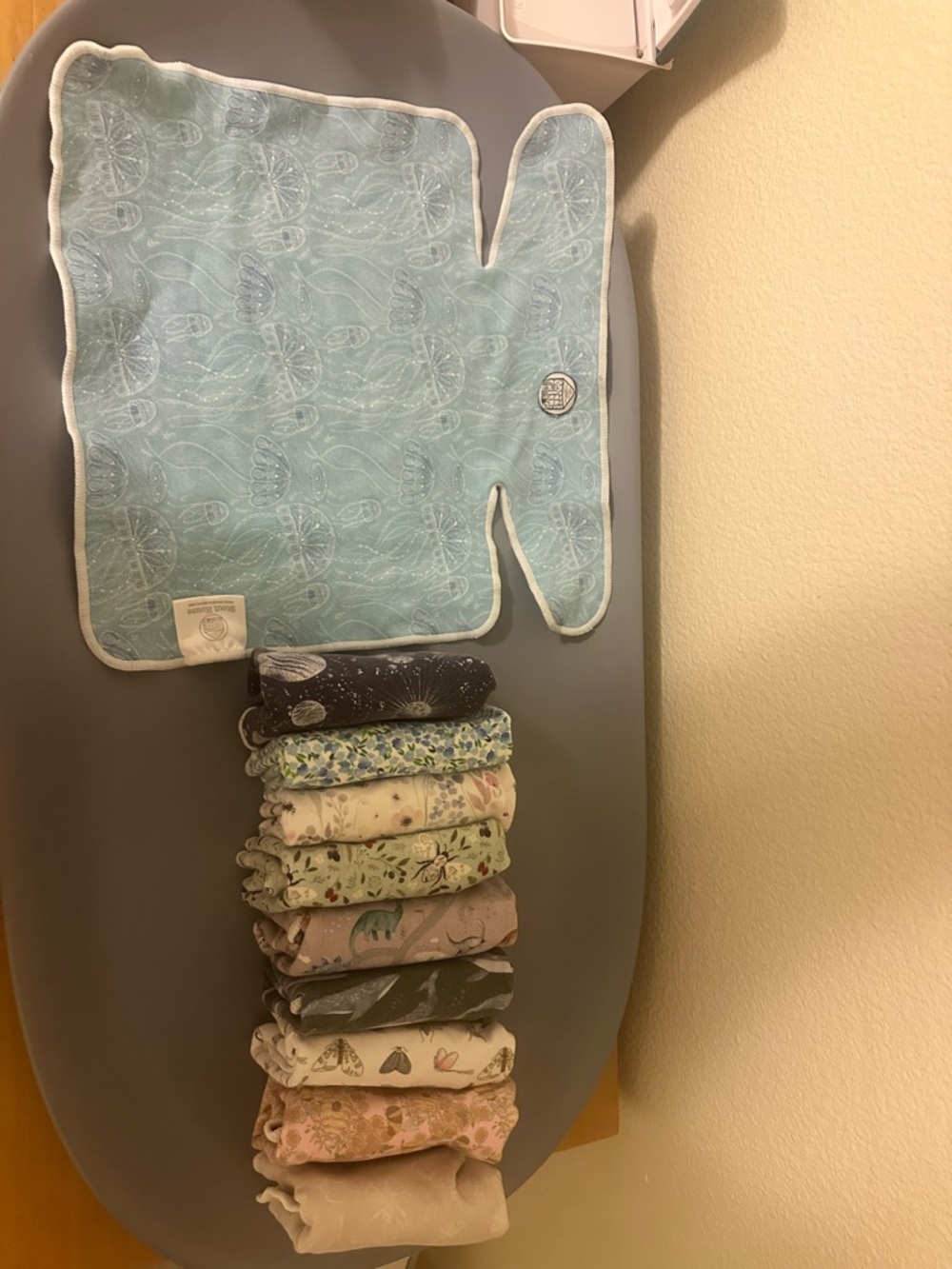 10 preflat cloth diapers from stout house